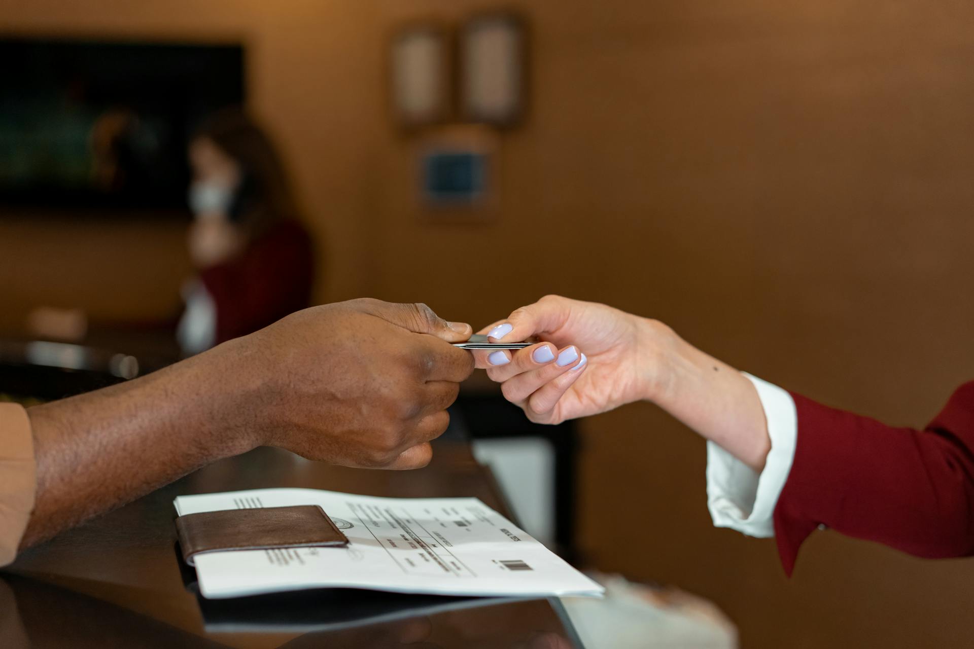 How Embedded Payment Processing Benefits Both Hotels and Guests |